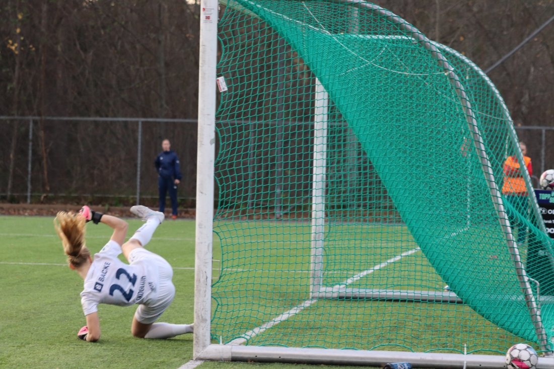 RFE_Stabak_241103_Erling_stabakkeeper_feil_vei.jpg