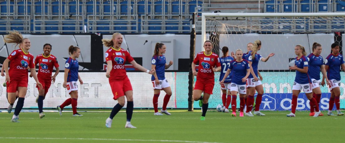 RFE_Valerenga_RFE_BRUK_EtterScoring_Oline_Anya_Tuva_Kristin_230510_Erling-1-scaled.jpg